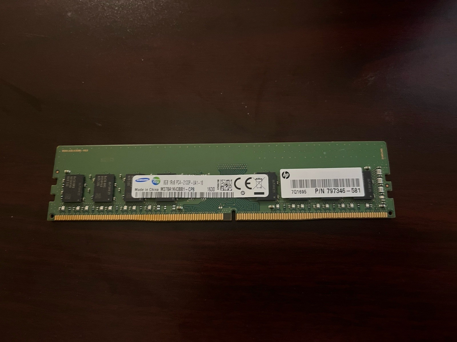 Samsung DDR4 DIMM PC4-2133P 8GB RAM M378A1K43BB1-CPB 797346-581