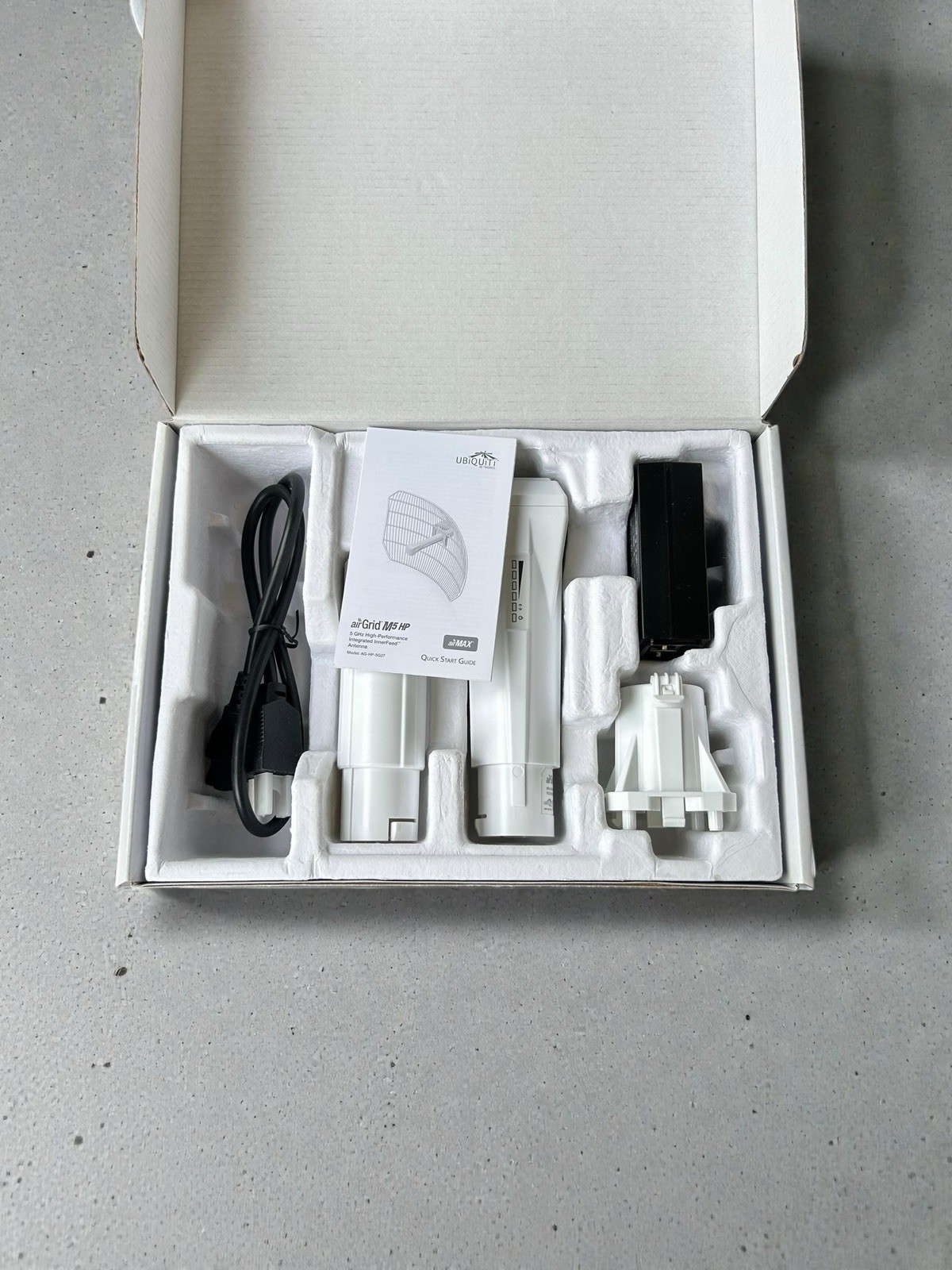 NEW Ubiquiti Networks airGrid M5 HP 5GHz airMAX 27dBi Grid Antenna Feed