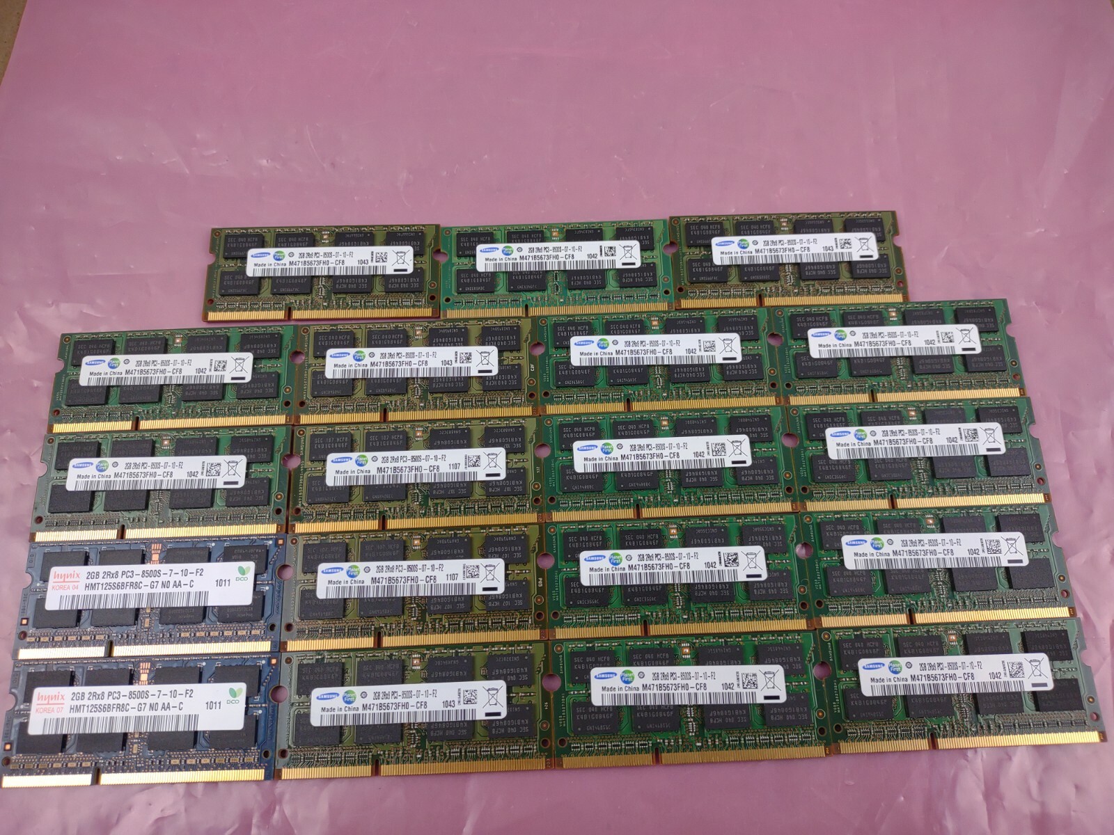 Lot of (19) 2GB Mixed Brand PC3-8500S 1066MHz DDR3 SODIMM Laptop Memory RAM 