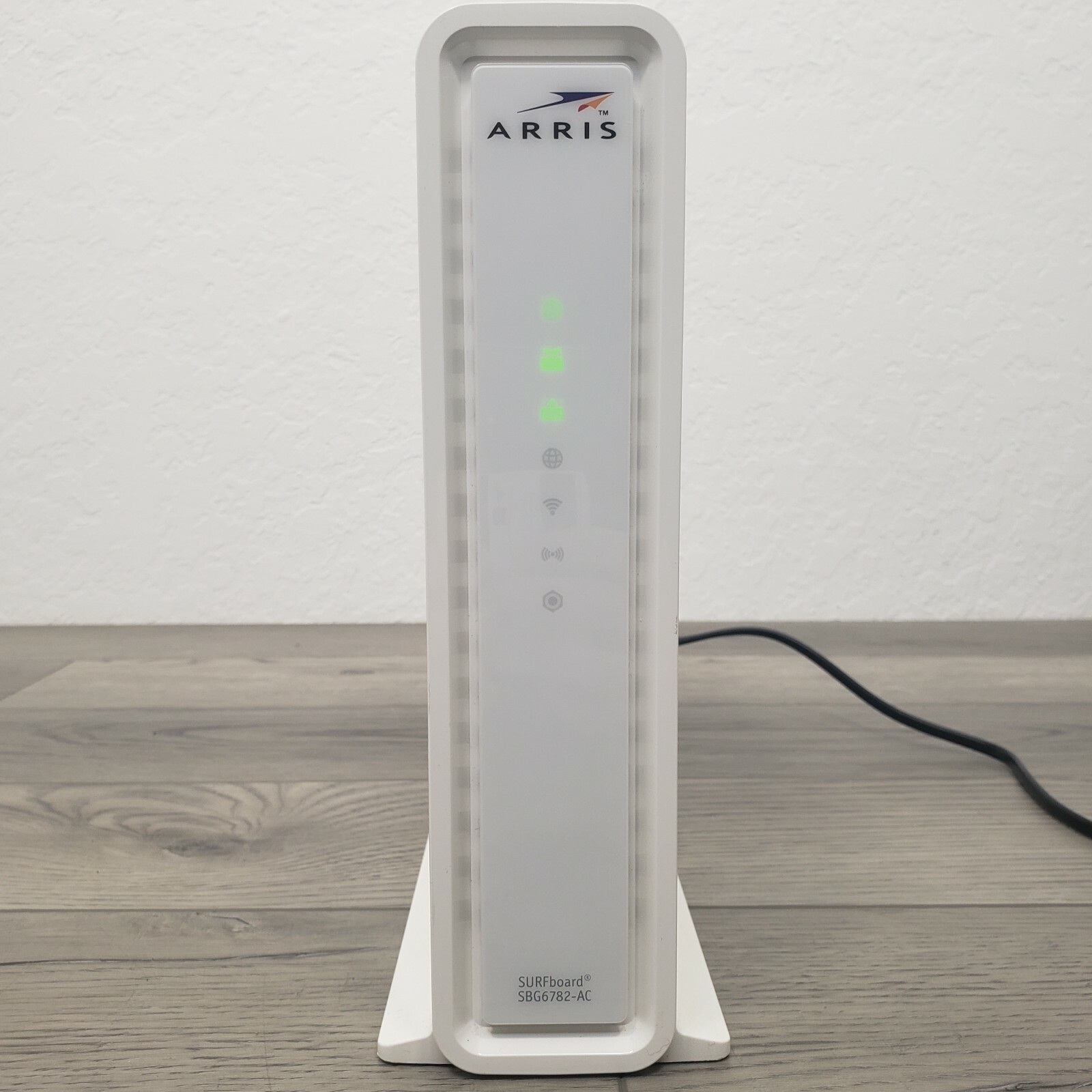 Motorola ARRIS SBG6782-ACH 1750M SURFboard DOCSIS 3.0 Cable Modem & Wi-Fi Router