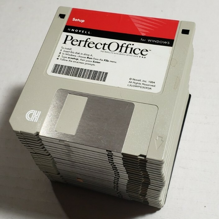 Vintage Novel Perfect Office Suite Software Complete 26 x 3.5" Floppy Disks 1994