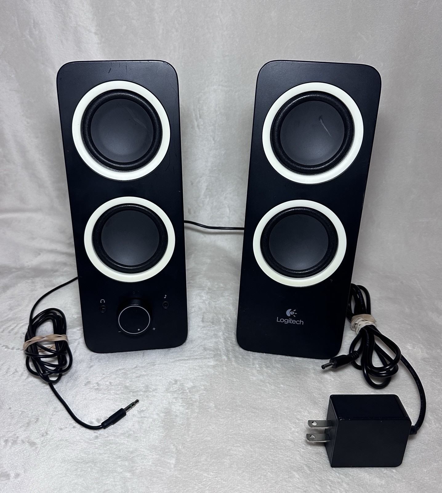 Logitech Z200 Wired Speakers Left & Right (2-Piece) with AC Power Adapter Works