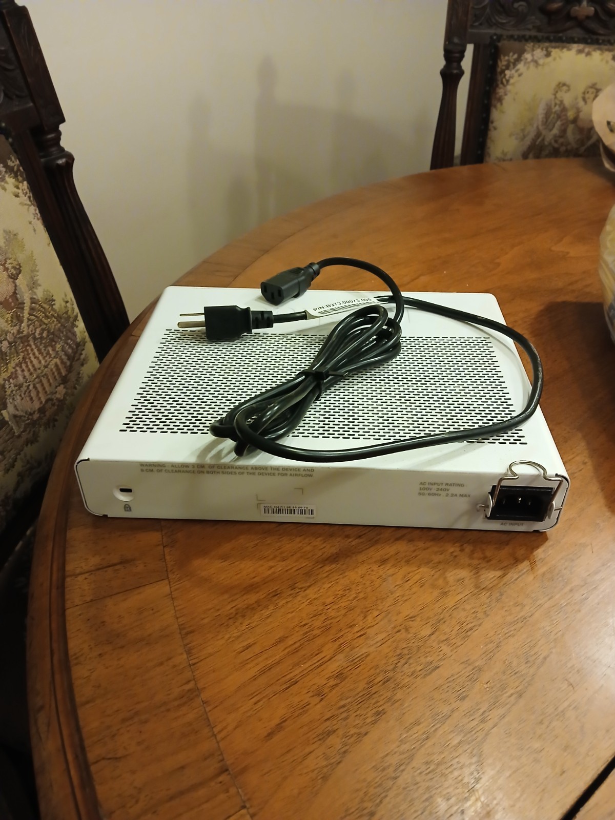 RUCKUS ICX7150-C12P-2X1G 12-PORT MANAGED SWITCH