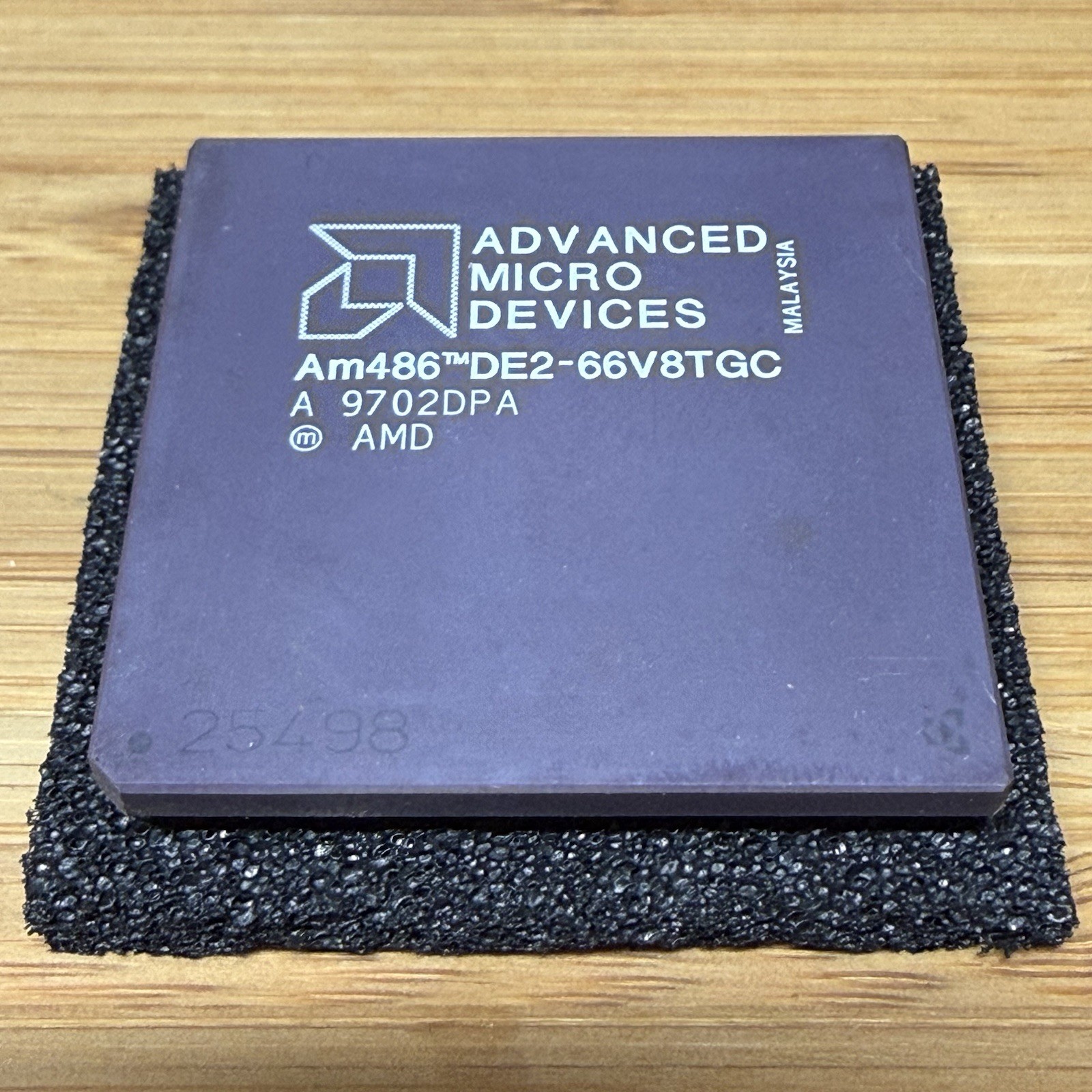 AMD Am486DE2-66V8TGC 486 DX2-66 CPU 66MHz 3.3V Vintage Socket 3 Processor