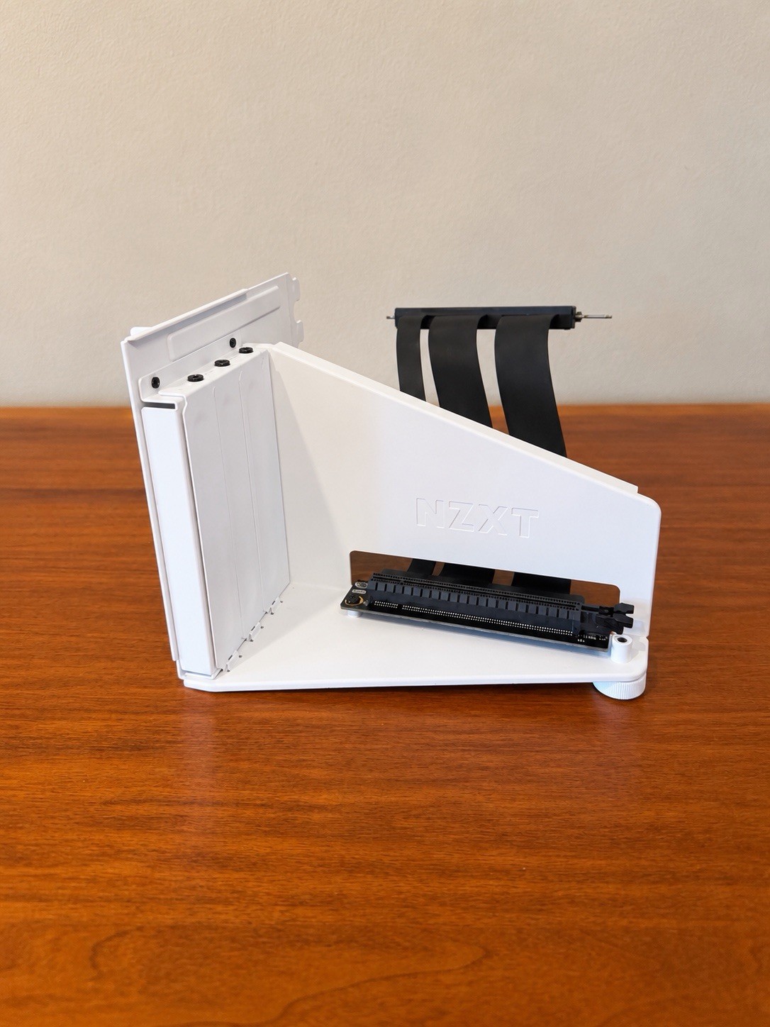 NZXT Vertical GPU Mount