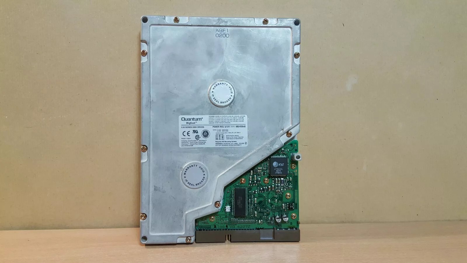 Quantum Bigfoot BF12A011 Rev 02-C A01.02 1.2GB IDE 5,25" 3600rpm 1280AT HDD