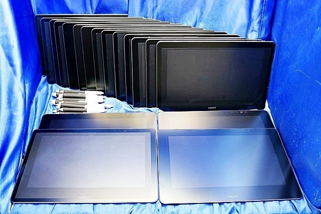 Lot of 18 - Wacom Cintiq Pro 13 DTH-1320 K0 13.3* Creative Display Tablet