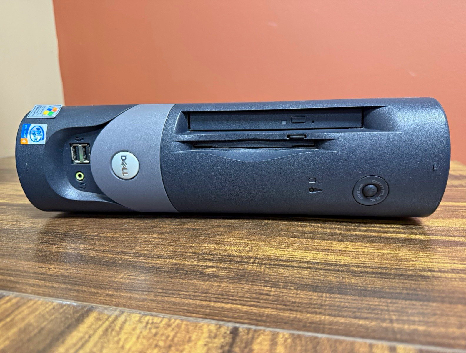 Dell OptiPlex GX280 SFF Desktop PC  TESTED Intel Pentium 4; 2GB RAM; No HDD / OS