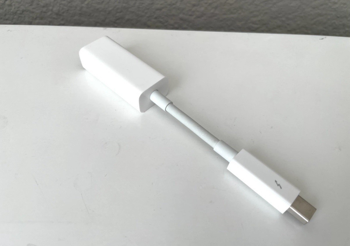 Apple A1463 Thunderbolt 2 to FireWire 800 Adapter - MD464LL/A EMC2591