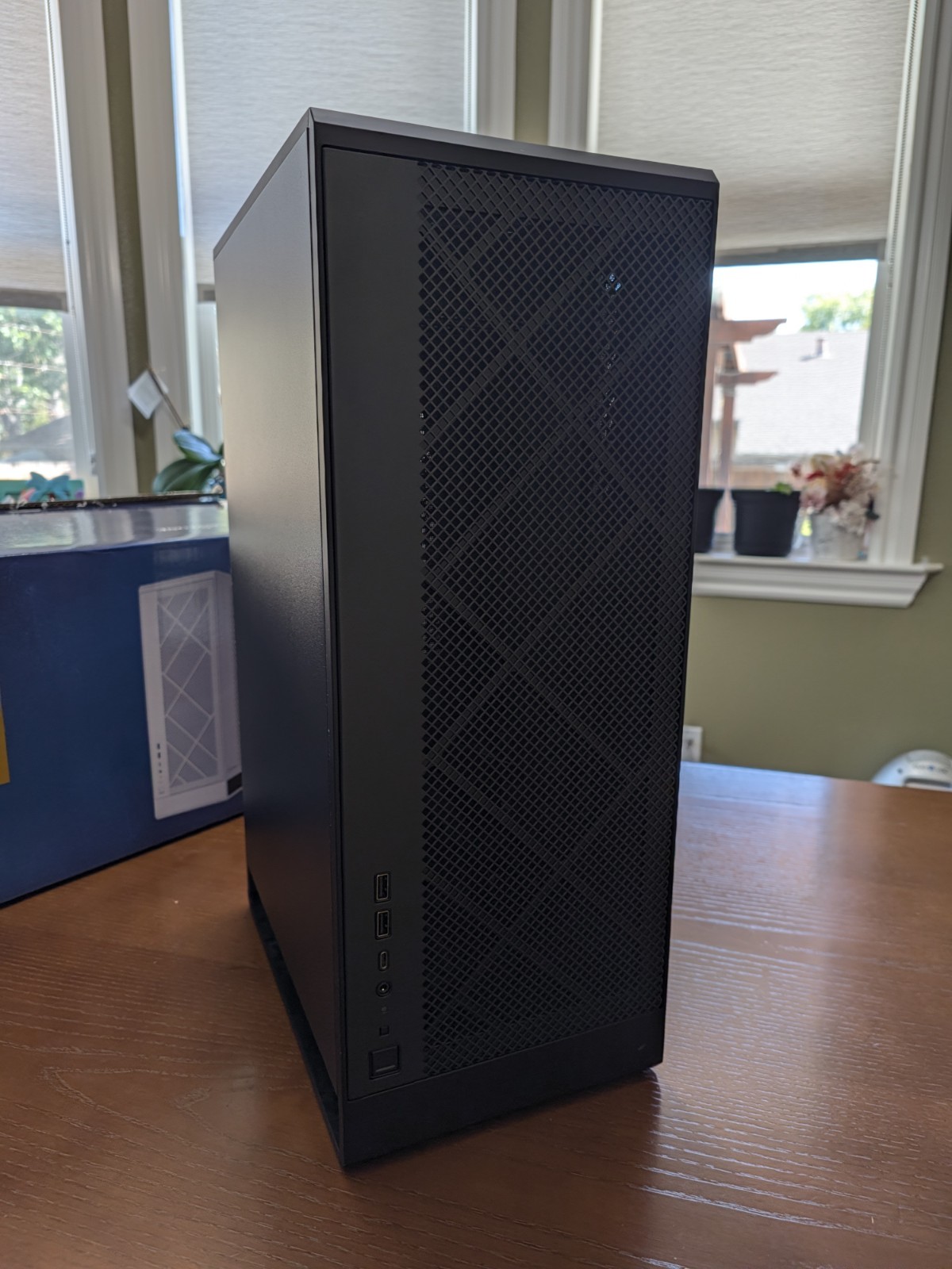 SilverStone ALTA G1M, Black, Micro-ATX Tower with Stack Effect Design, 180mm Fan