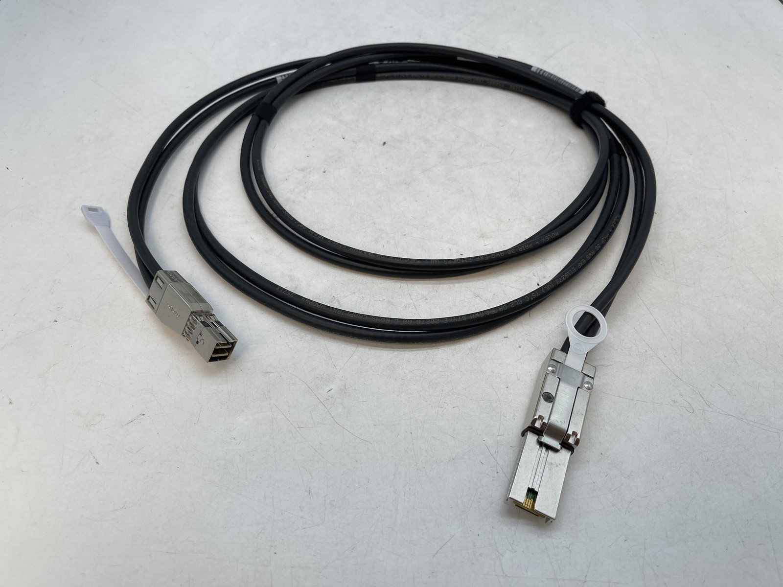 Dell EMC Molex 038-003-810 2m Mini-HDX4 to Mini-SASX4 Cable- 