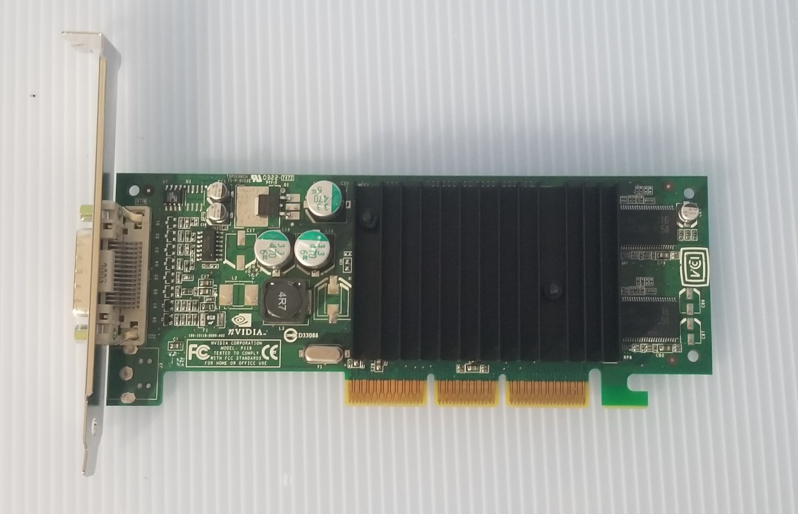 Dell 0J0880 / J0880 NVIDIA Quadro4 280NVS AGP DMS-59 64MB Video Card
