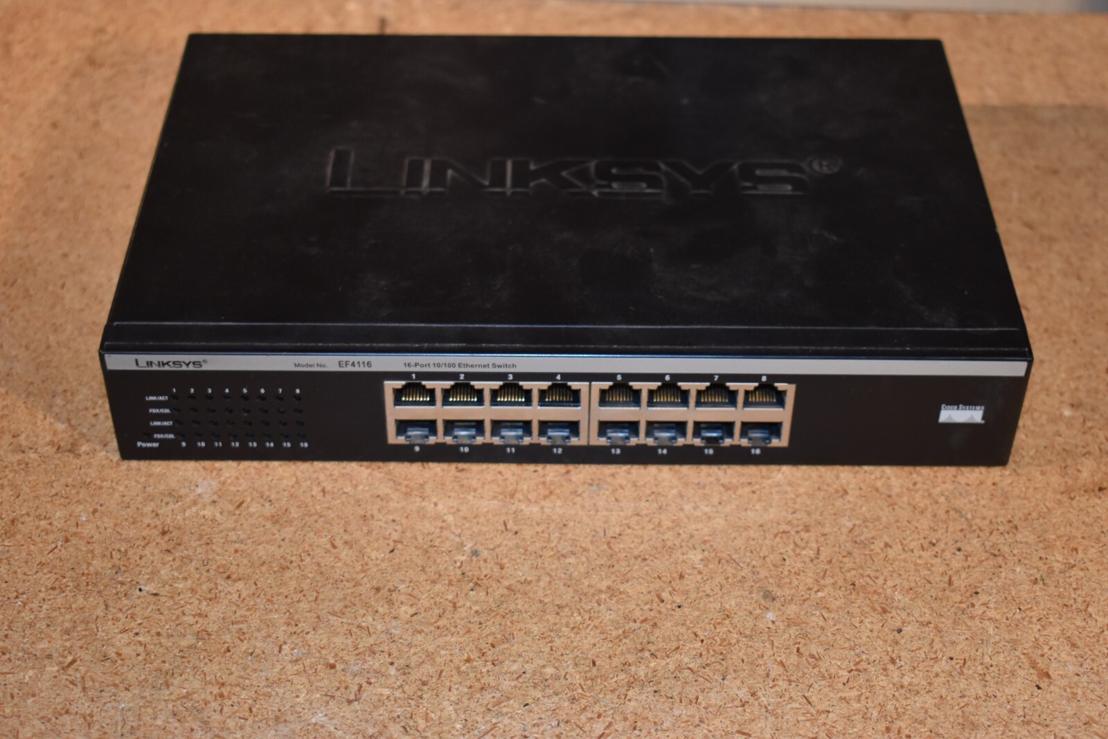 Cisco-Linksys EF4116 EtherFast 4116 16-Port 10/100 Ethernet Switch w/Power Cord