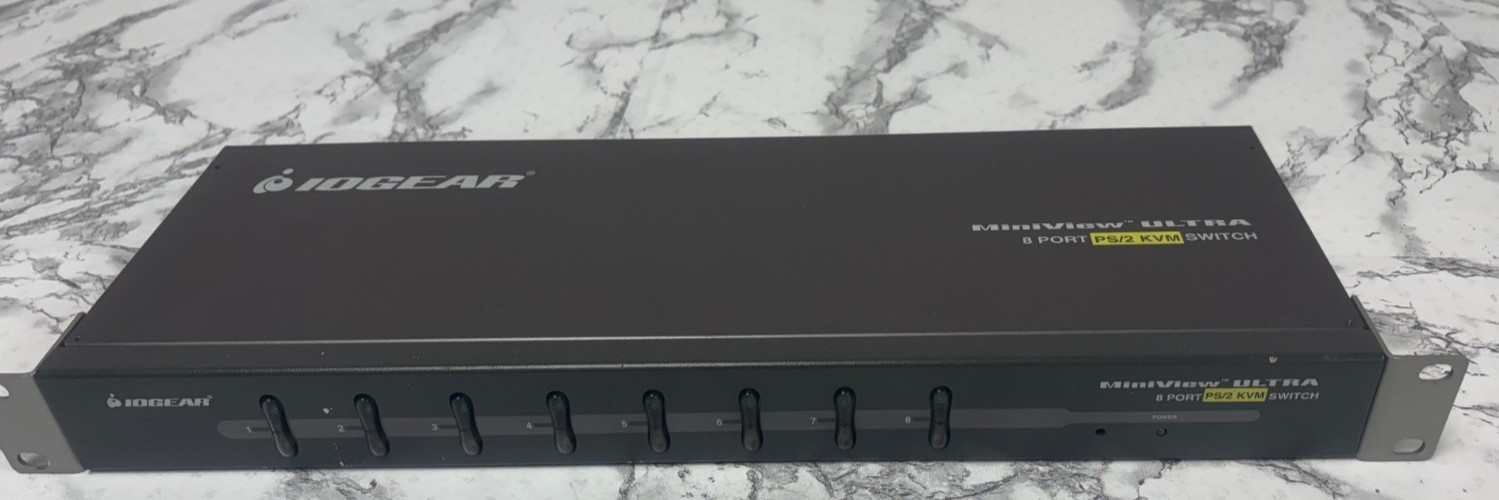 Iogear GCS138 MiniView Ultra 8 Port PS/2 KVM Switch D232 No AC Adapter Tested