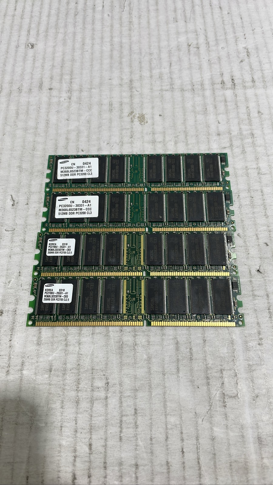Samsung M368L6533BTM-CCC 512MB M368L3223DTM-CB3 256MB Desktop Memory Ram Lot
