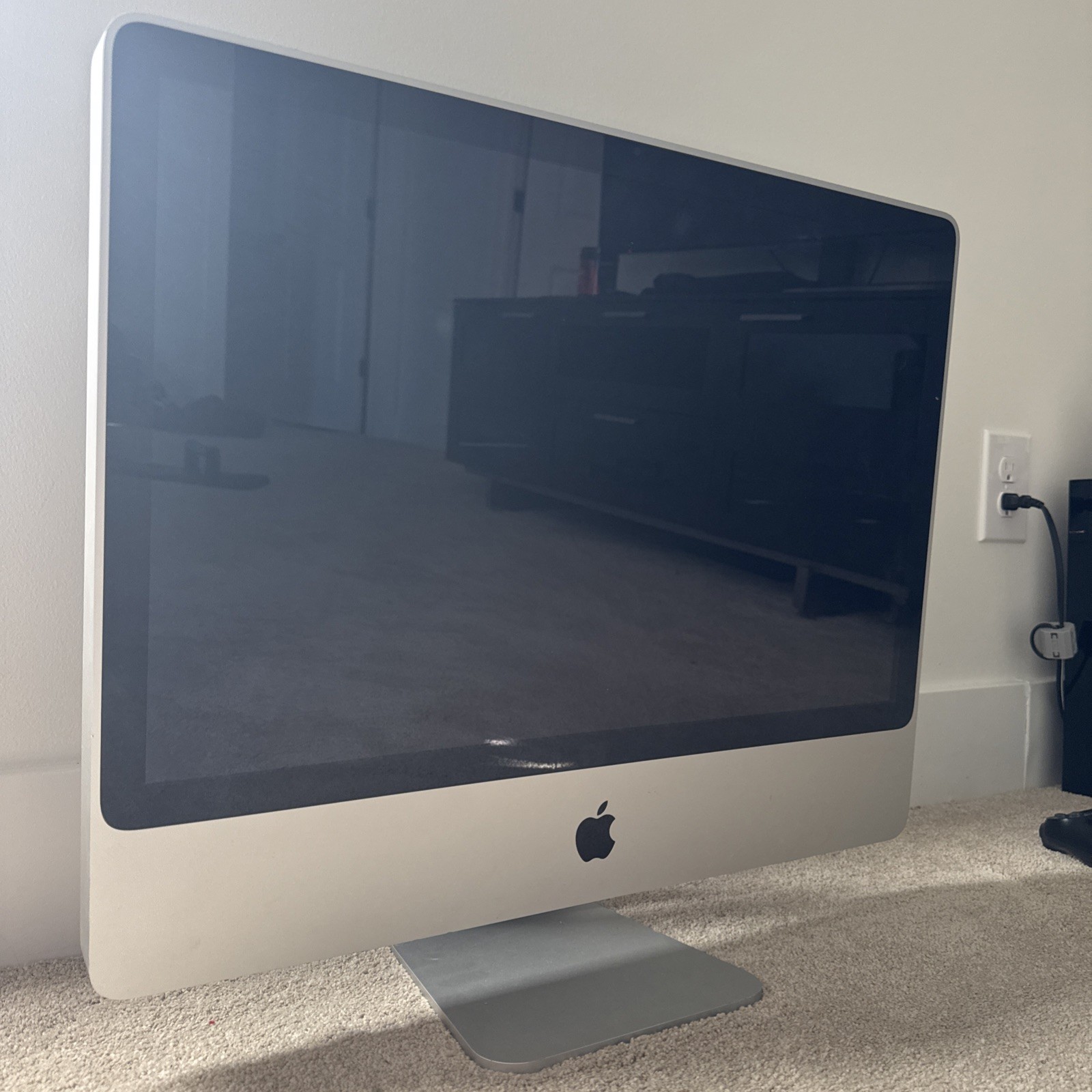 Apple iMac 24" Model # A1225 Desktop (No power cord)
