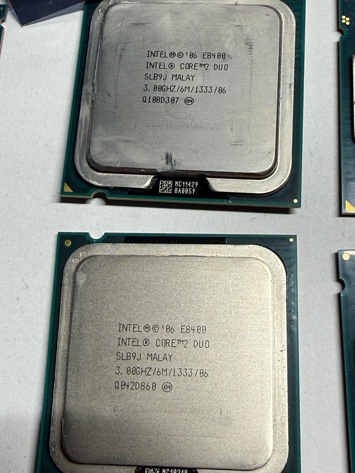 Lot of 2 Intel Core 2 Duo E8400 3.00GHz LGA775 CPU Processors SLB9J