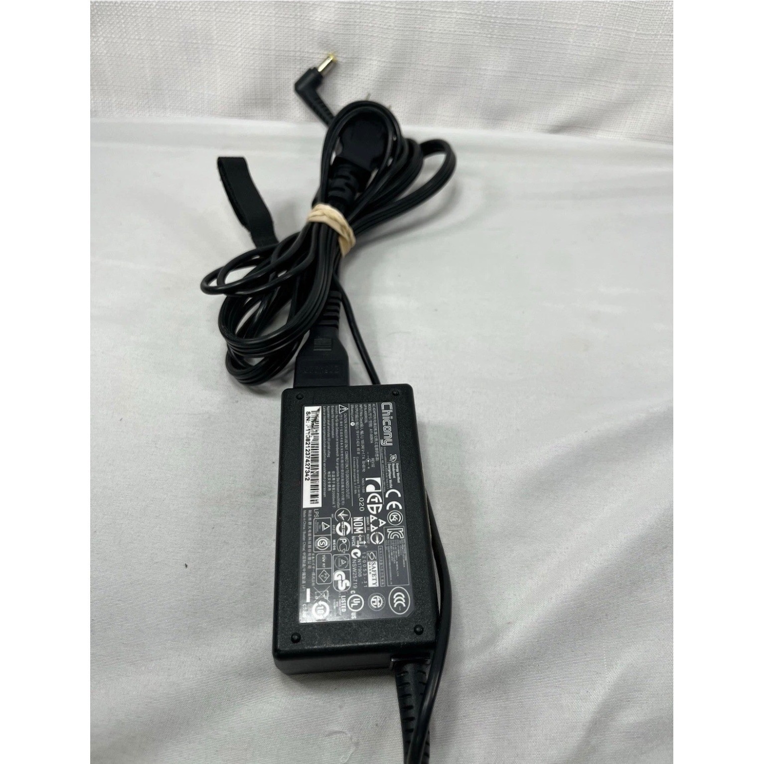 Chicony A11-065N1A AC Adapter 19V 3.42A 65W Power Supply Charger Black