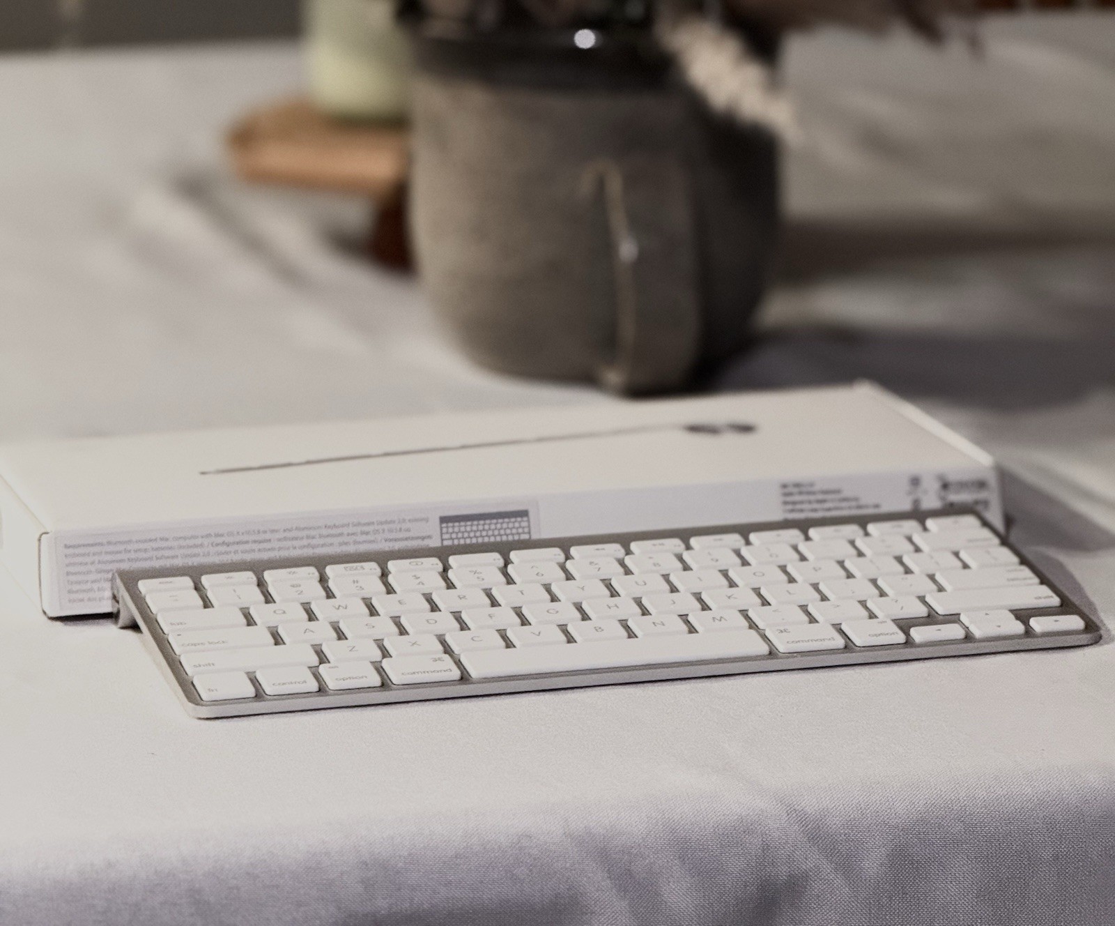 ORIGINAL BOX- Apple Compact Aluminum Keyboard Silver/White -QWERTY English