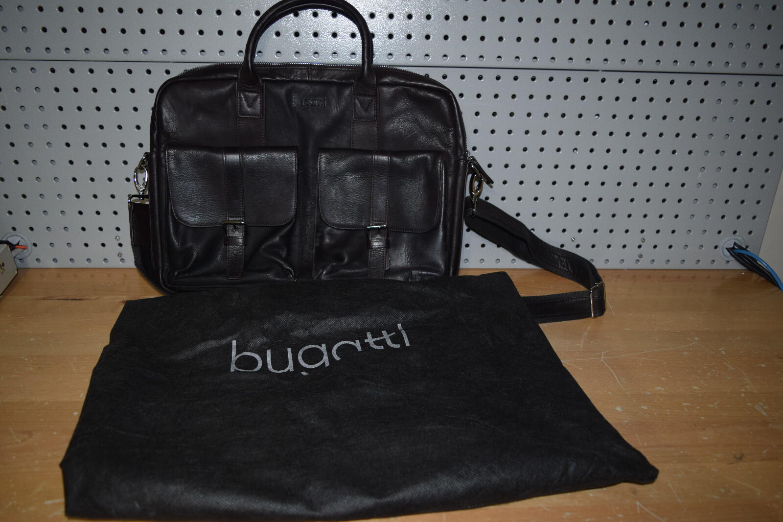 Bugatti Montreal Colombian Leather Business Briefcase 