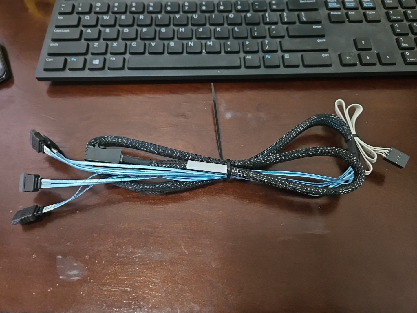 Supermicro SA-F43S7PS2-1M-N2 SFF-8643 miniSAS HD to SATA Breakout SAS Cable 1M