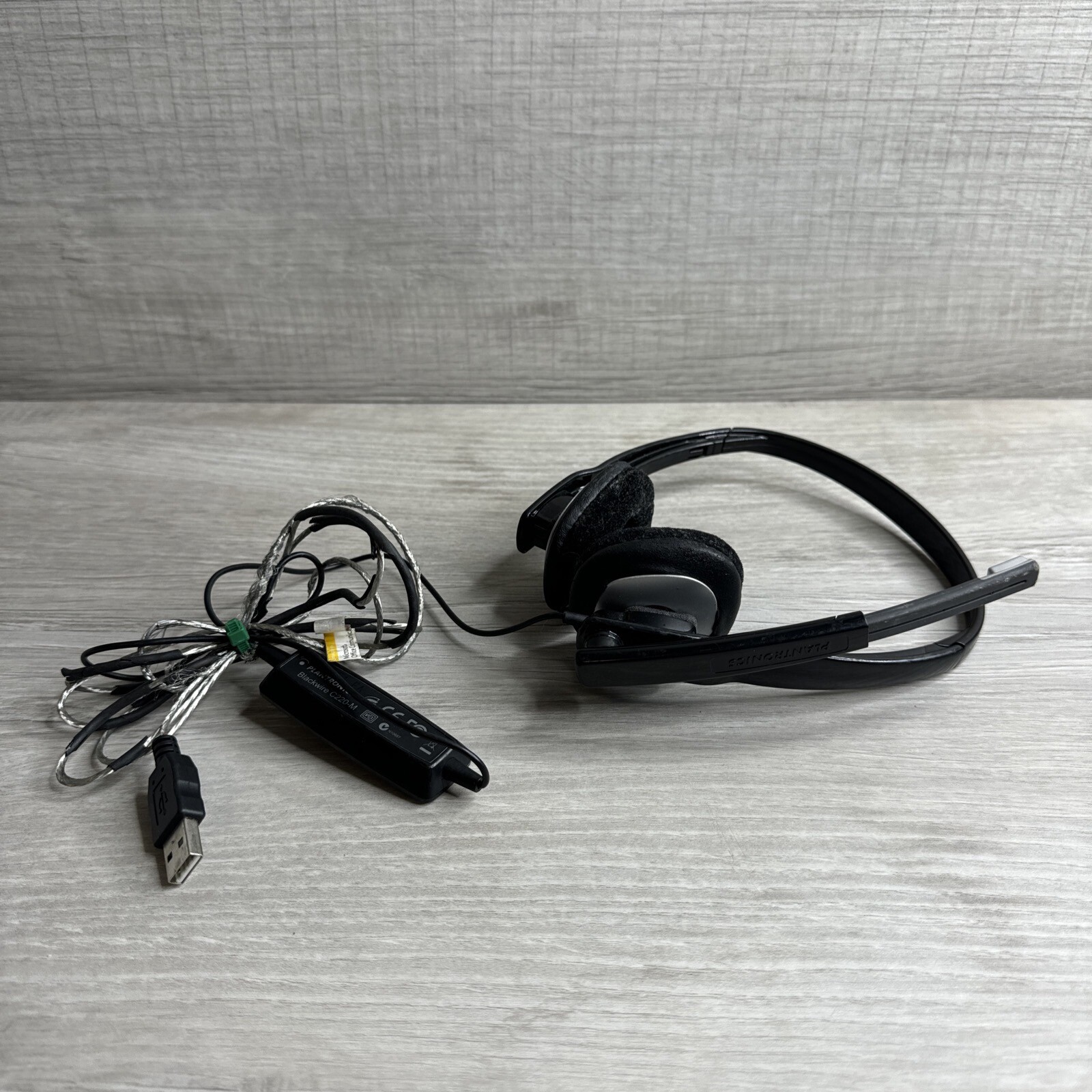 Plantronics Blackwire USB C220-M Binaural Headset Microsoft Lync Optimized