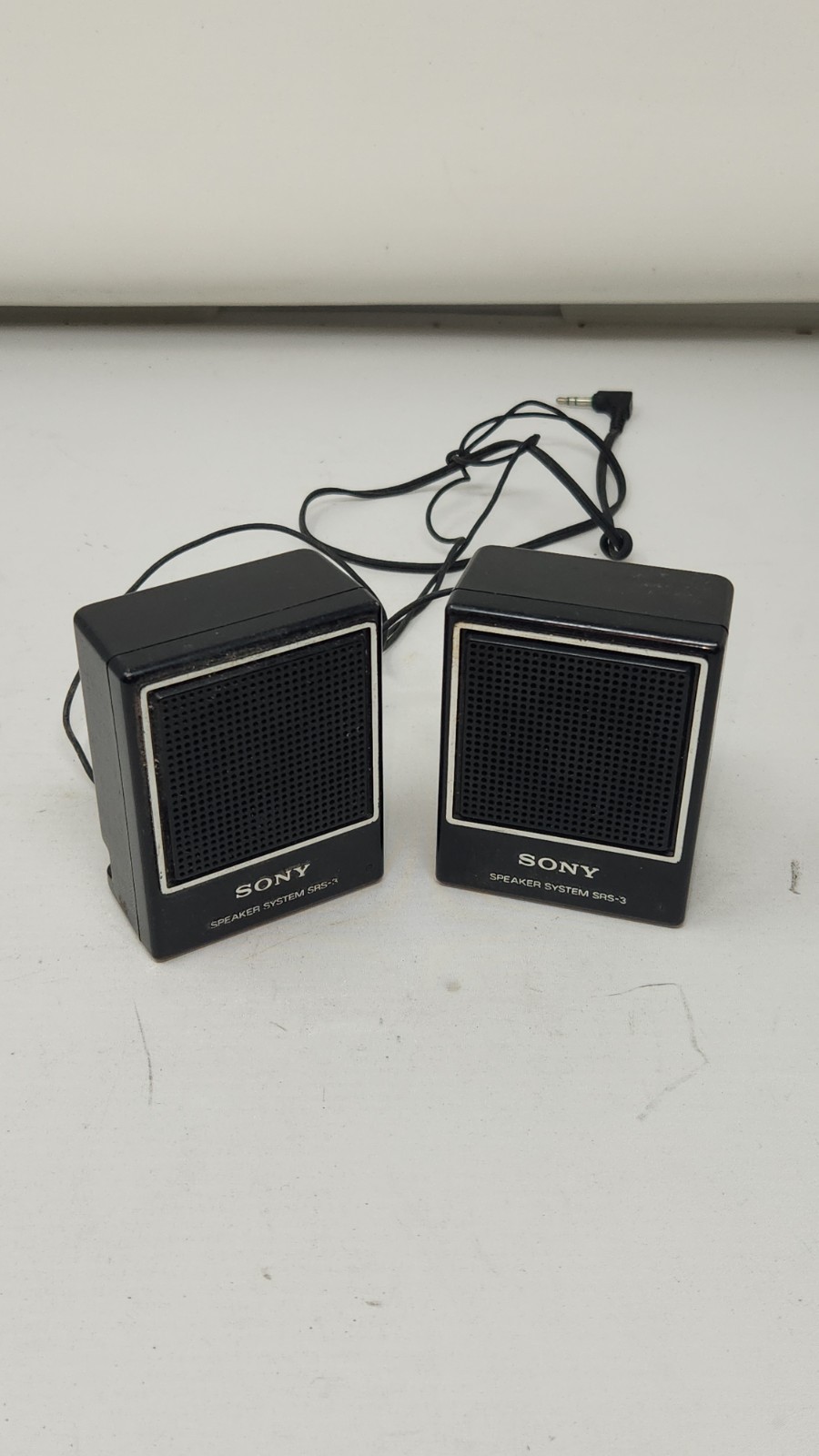 Used SONY SPEAKER SYSTEM SRS-3 Mini Stereo Speakers - Great for Walkman or PC
