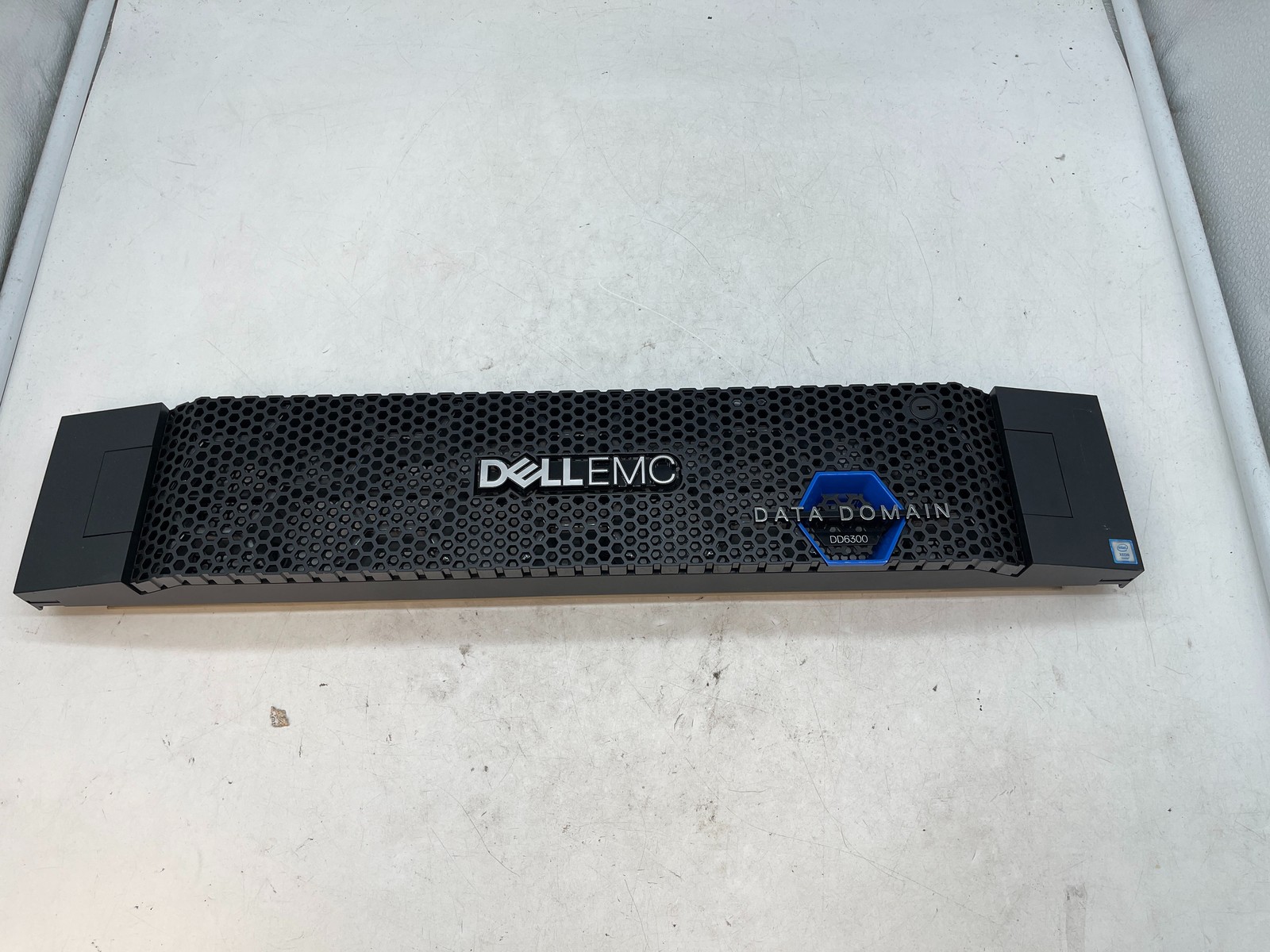 Dell EMC Data Domain DD6300 Front Bezel Faceplate P/N 100-555-427 - Free S/H