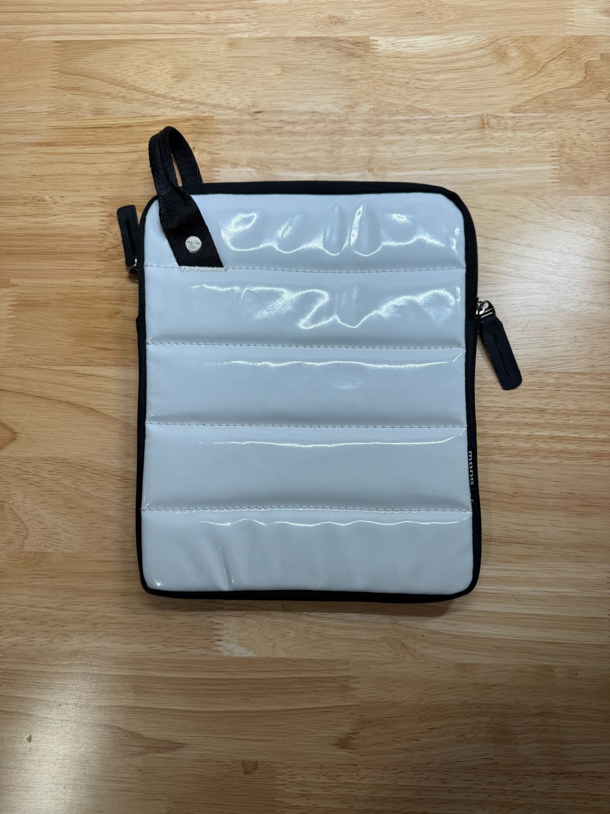 MONO Loop Sleeve for iPad White Gloss