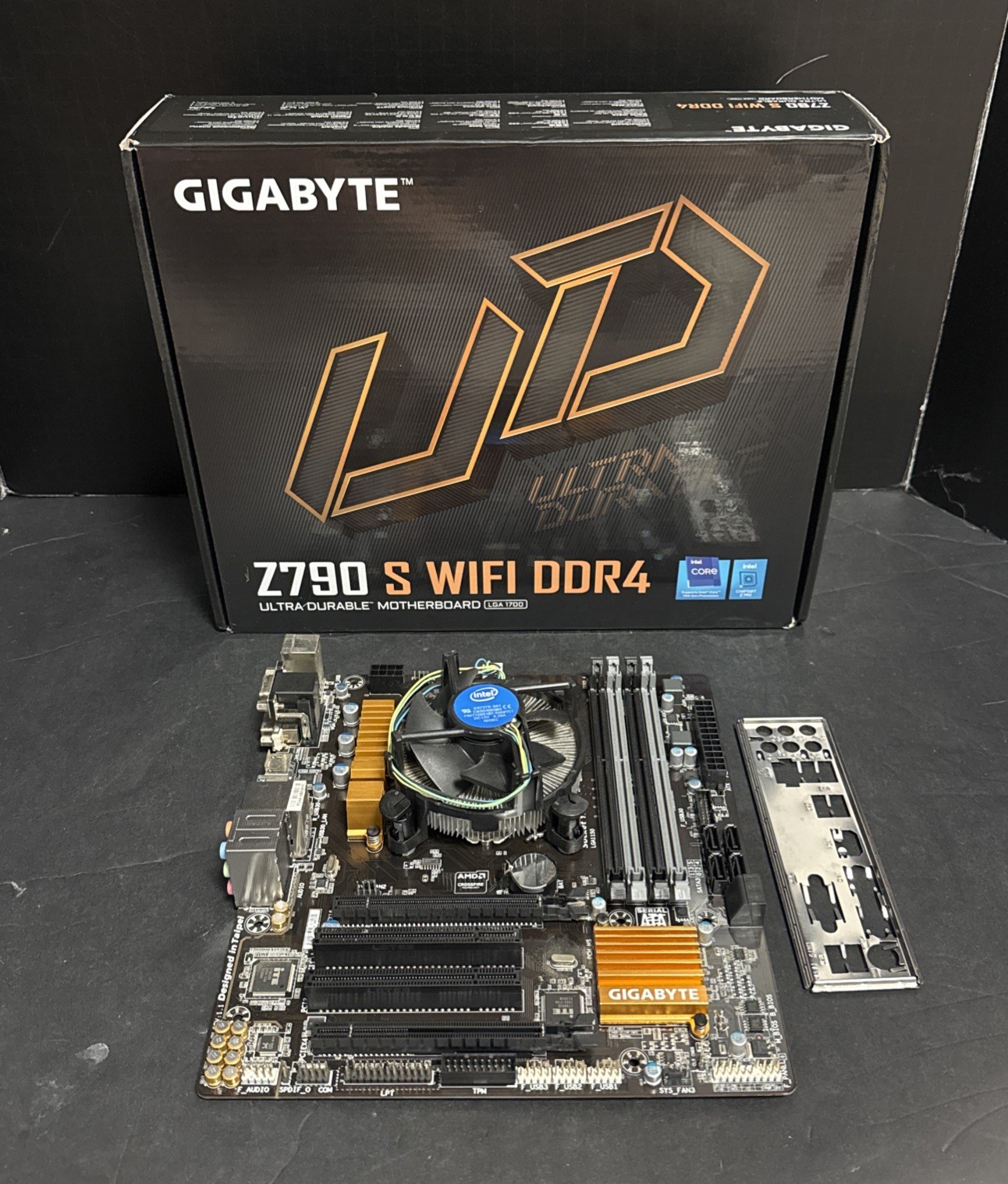 Gigabyte B360M D3H GSM micro ATX Motherboard Intel I3-9100@3.6GHz Heatsink