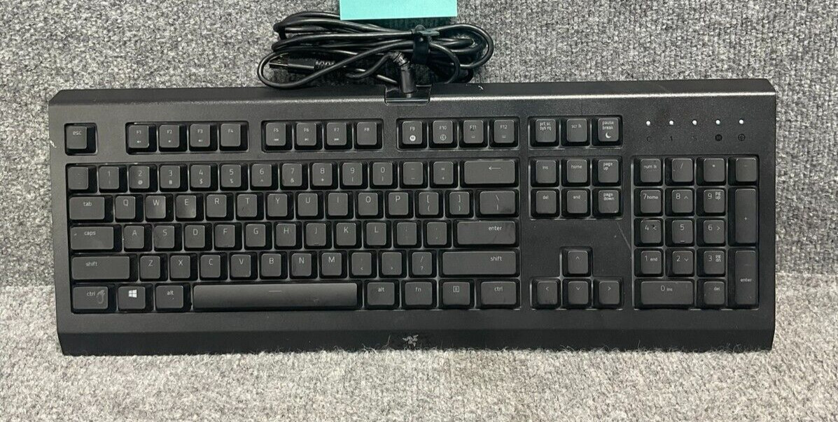 Razer Cynosa Chroma RZ03-0226 Wired Gaming Keyboard RGB Backlit Used