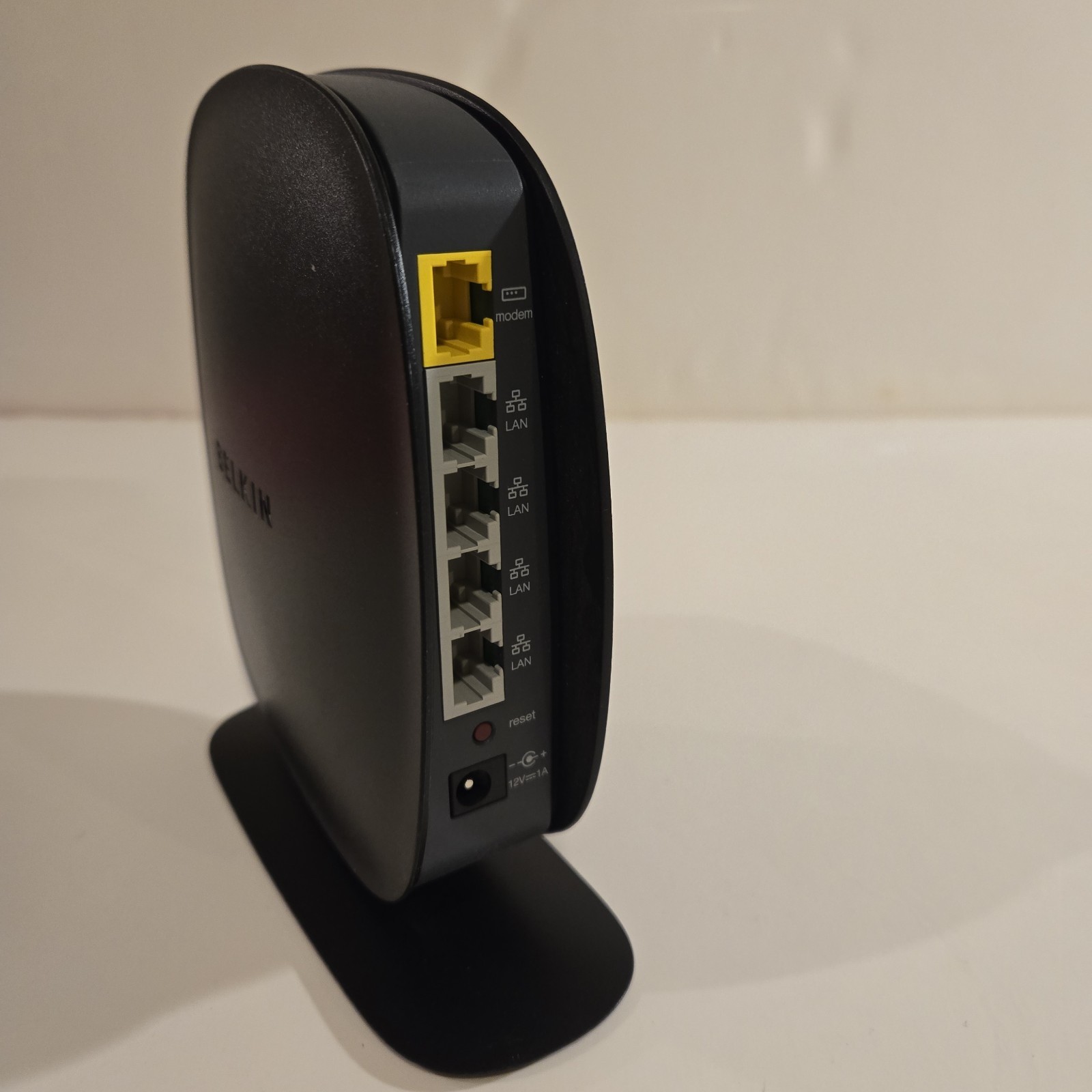 Belkin N300 WiFi Router F9K1002 300Mbps 4-Port Ethernet Wireless Internet