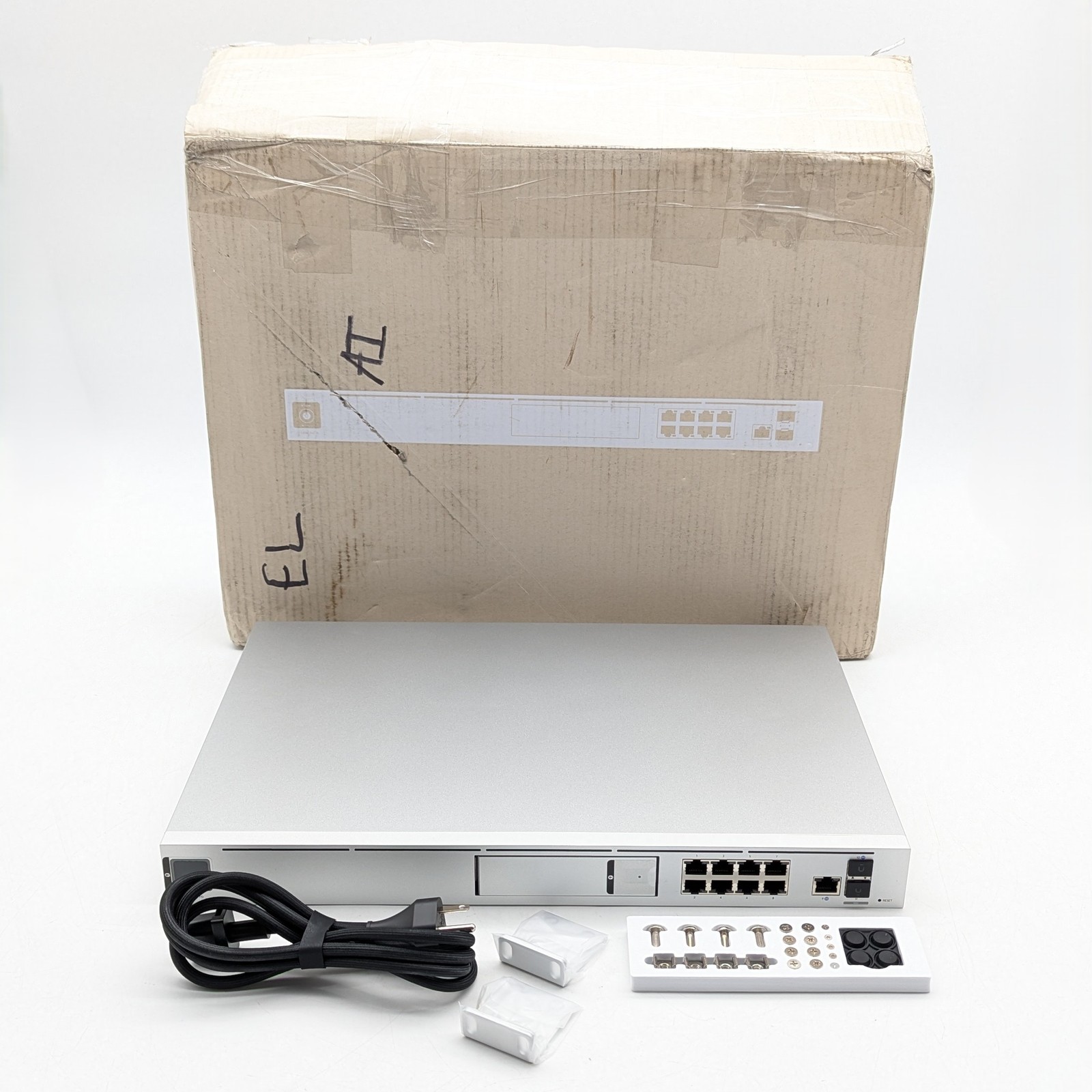 Ubiquiti Dream Machine Pro Enterprise Security Gateway (UDM-PRO) Silver