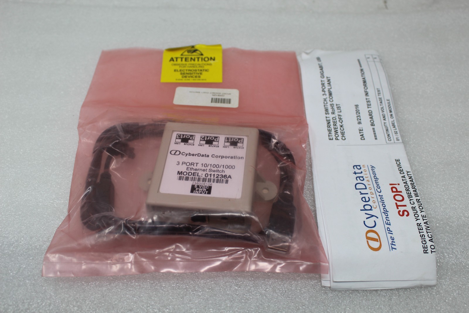 Cyberdata 011236 3-Port 10/100/1000 Gigabit Ethernet Switch Powered by USB Port