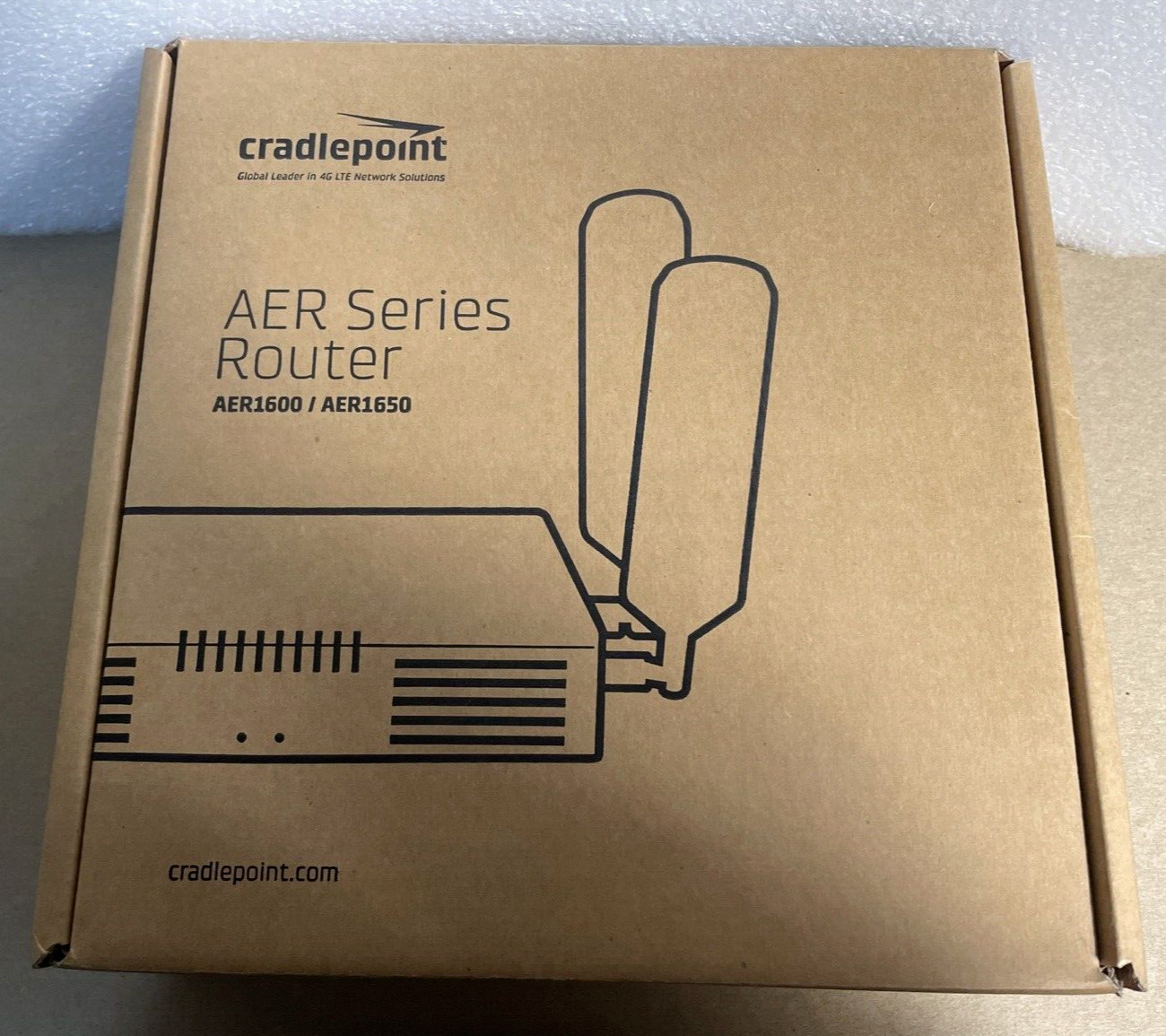 Cradlepoint AER1600 Advanced Edge Dual Radio Wireless Router