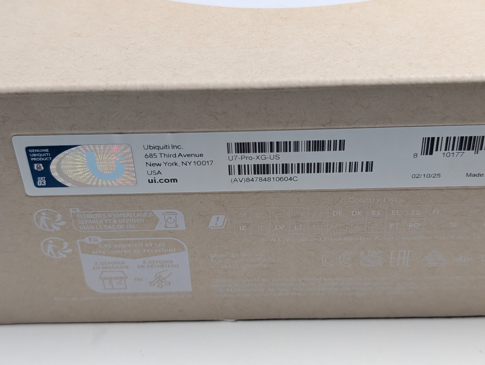Ubiquiti UniFi U7 Pro XG Tri-Band Wi-Fi 7 Access Point 10GbE PoE+ U7-Pro-XG-US