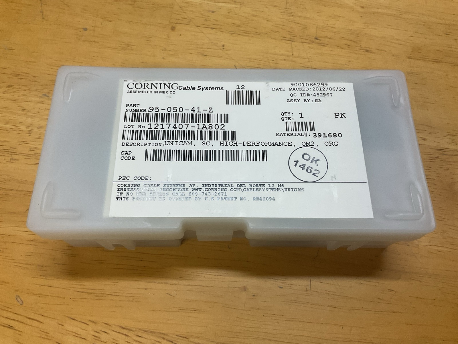 Corning 95-050-41 UniCam Connectors MM 50μm OM2 SC (Box Of 25)
