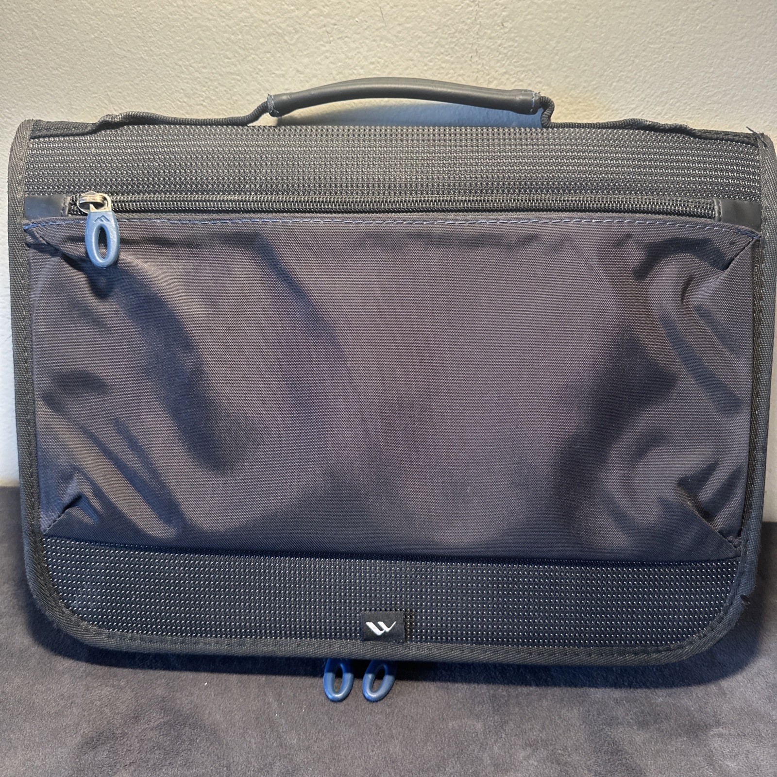 Brenthaven Tred Carry Folio Case. Hard Cased W/ Padded Sides. 9” X 13” Dimension