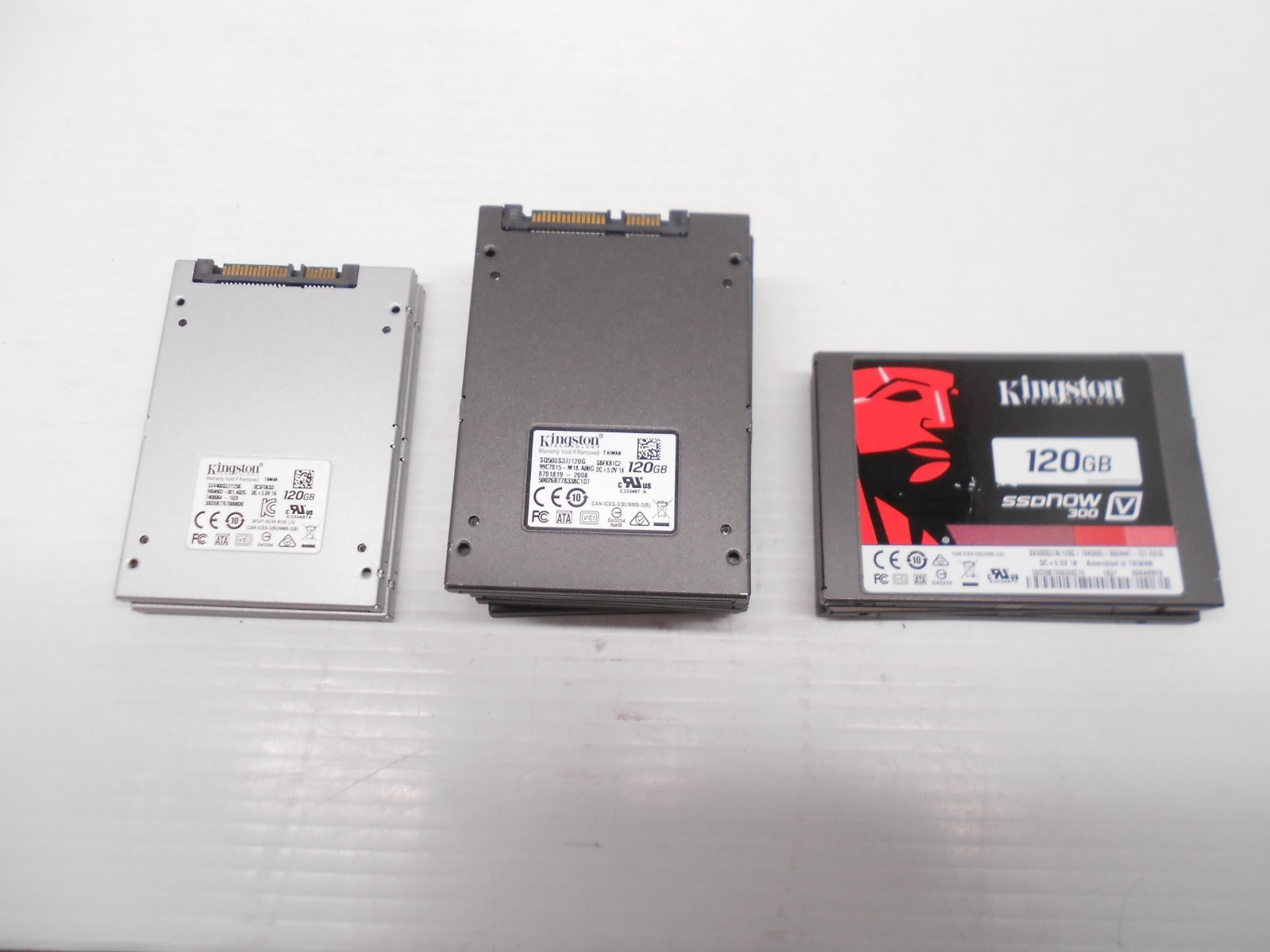 Lot of 29qty SATA SSD 2.5'' Hard drives drive 120gb 128gb 256gb 250gb Mix Brand