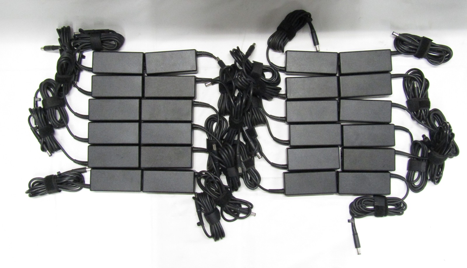 Lot of 24 Genuine OEM HP 756413-001 65W 19.5V 3.33A Big Barrel Laptop Charger