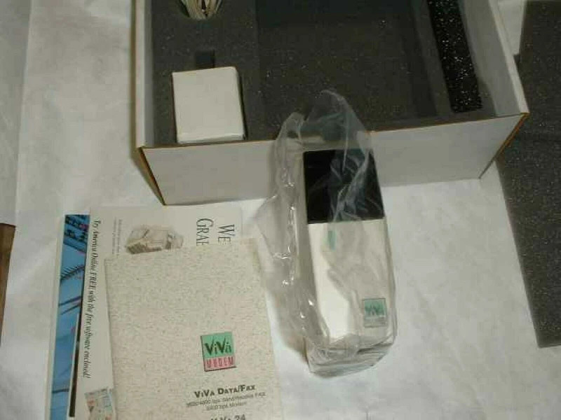 044-502558-000 viva 24 computer peripherals inc 2400 baud external modem full r