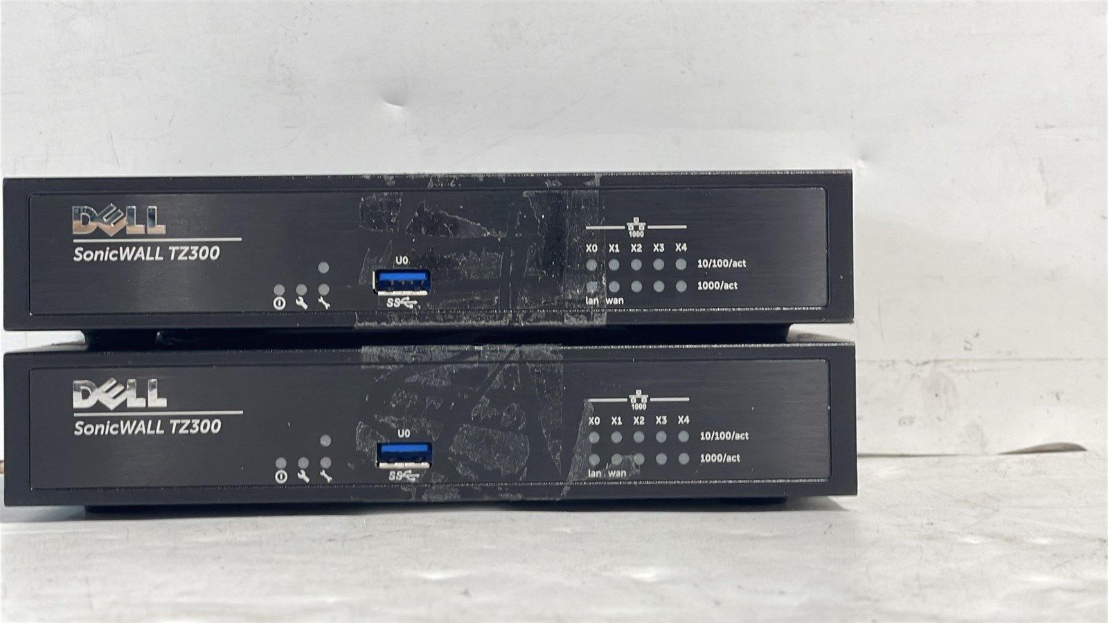 Dell SonicWALL TZ300 APL28-0B4 101-500403-58 Network Security Firewall Appliance