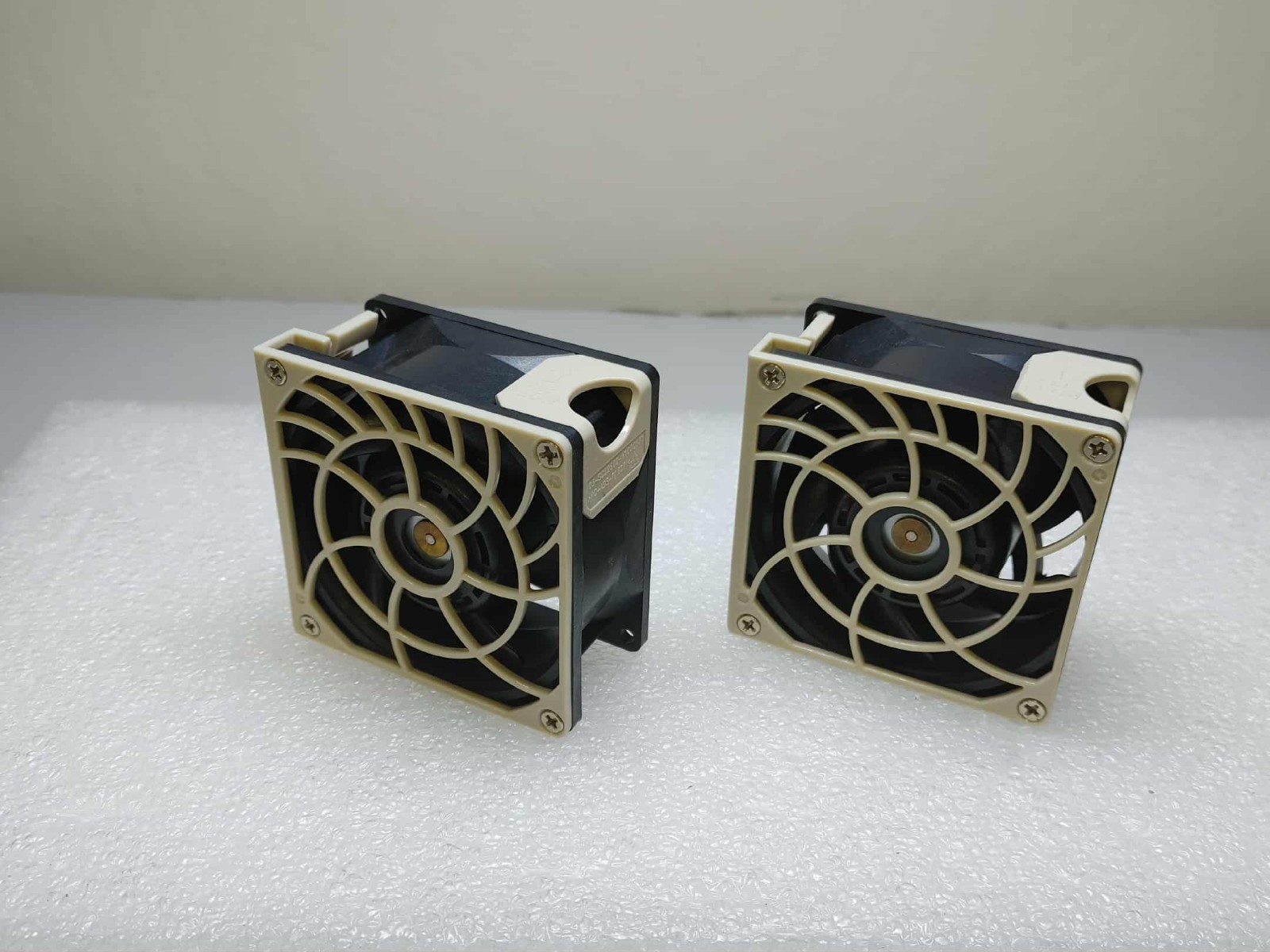 LOT of 2 Supermicro FAN-0168L4 80mm Hot-Swappable Middle Axial Fan