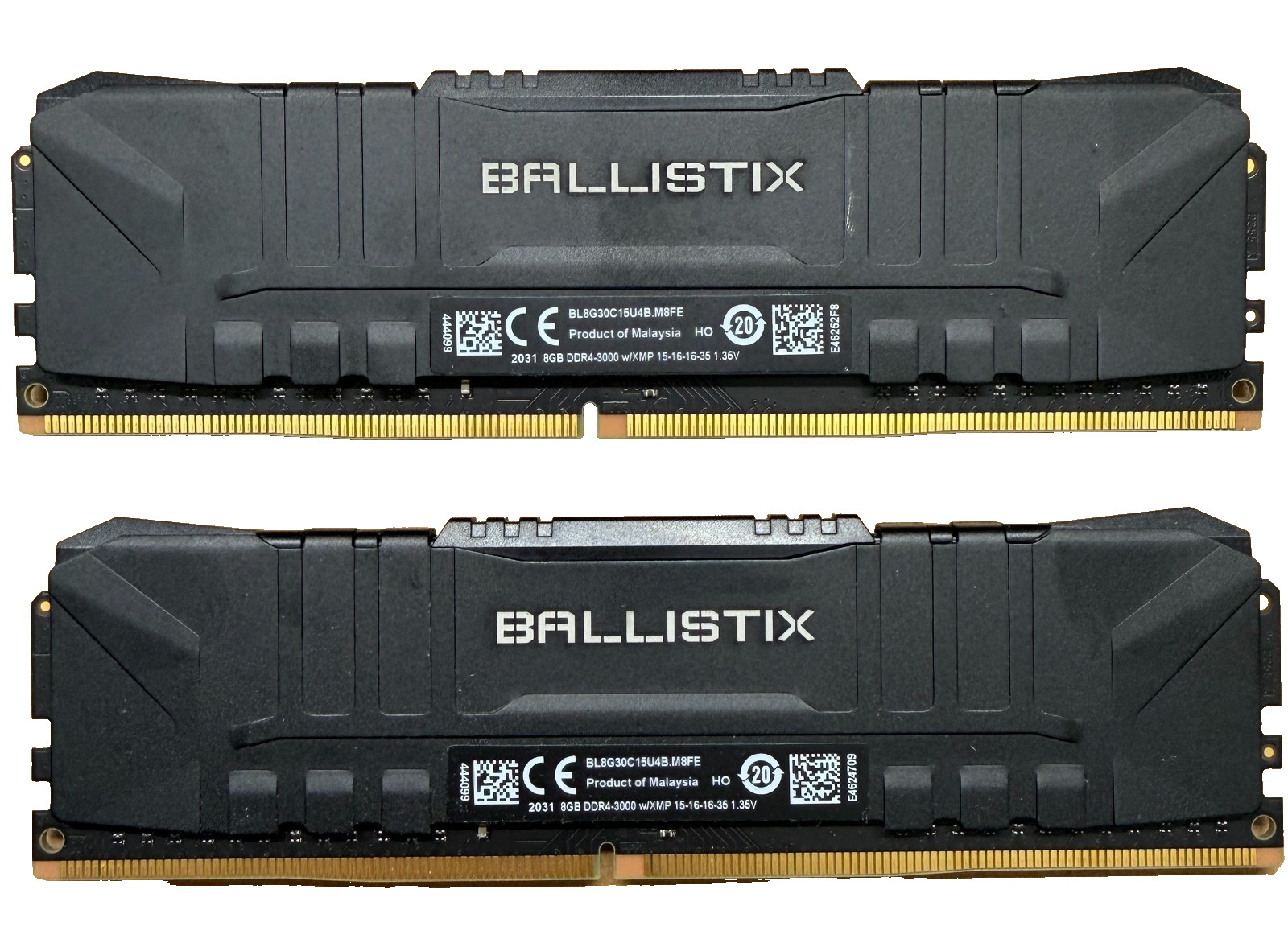 Crucial Ballistix 16GB (2x8GB) DDR4-3000 RAM BL8G30C15U4B.M8FE