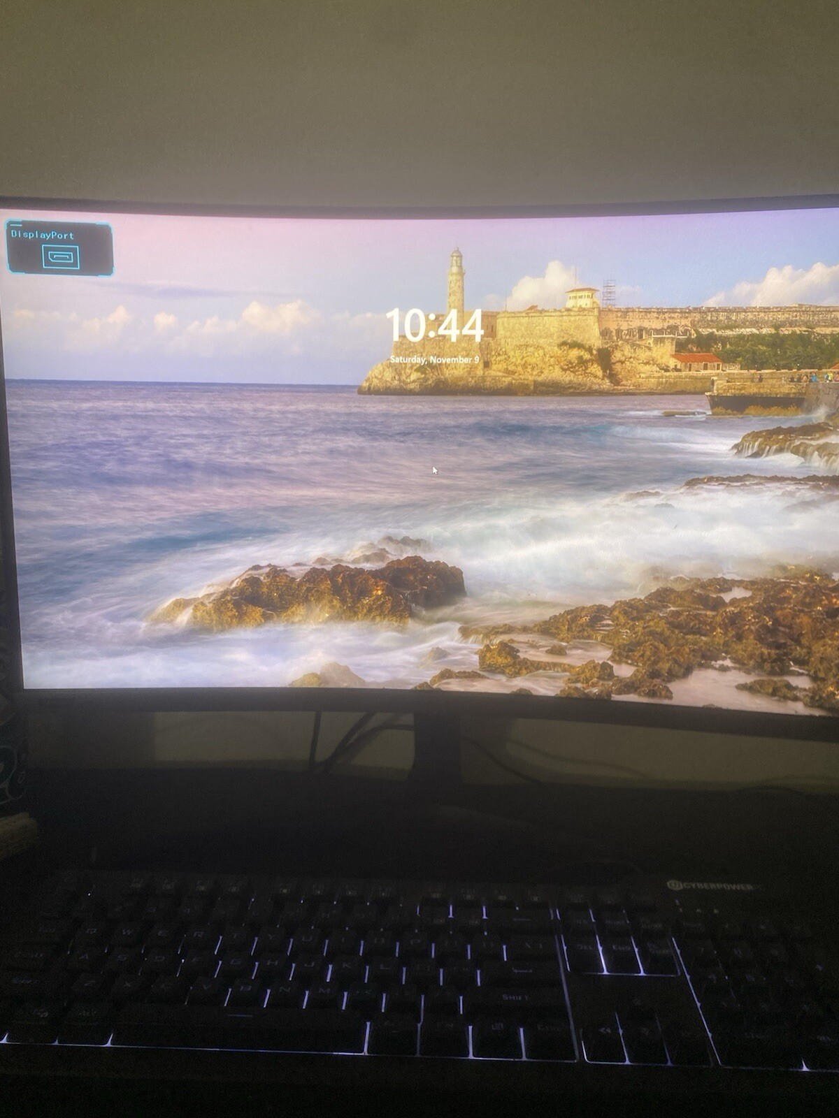 Curved Gaming Monitor 