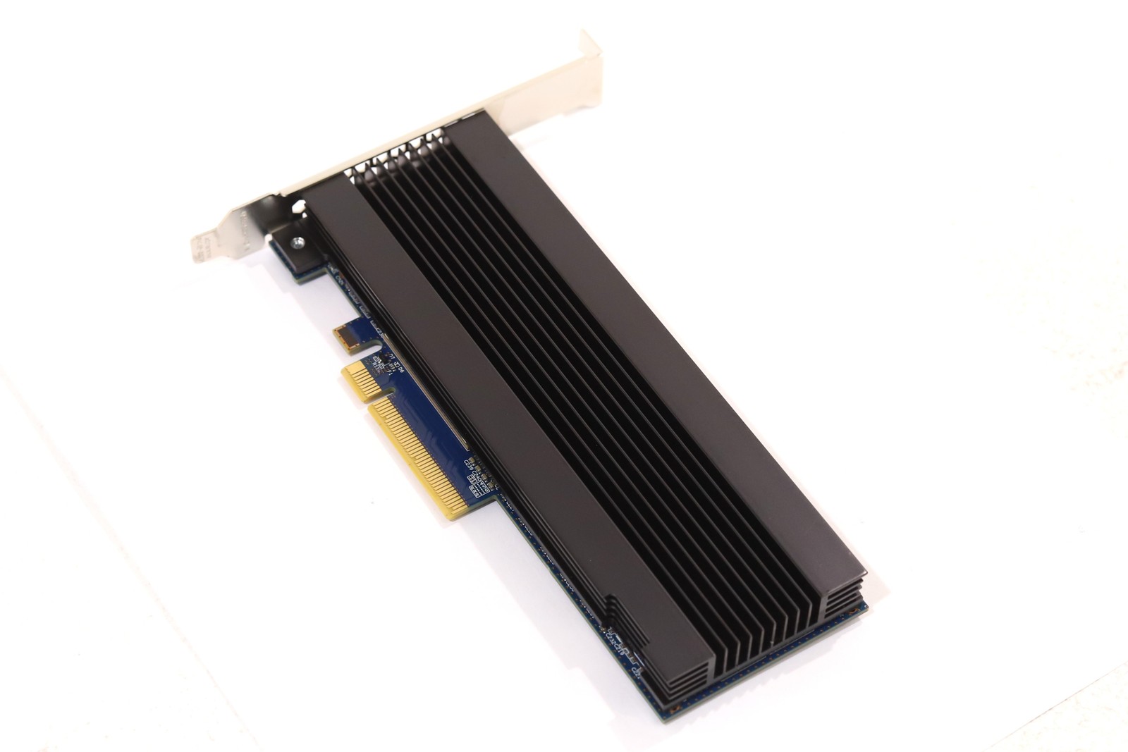 HGST HUSMR7638BHP3Y1 SN260 3.84TB MLC NVMe PCIe HHHL SSD P/N: 54-90-60006-4096G