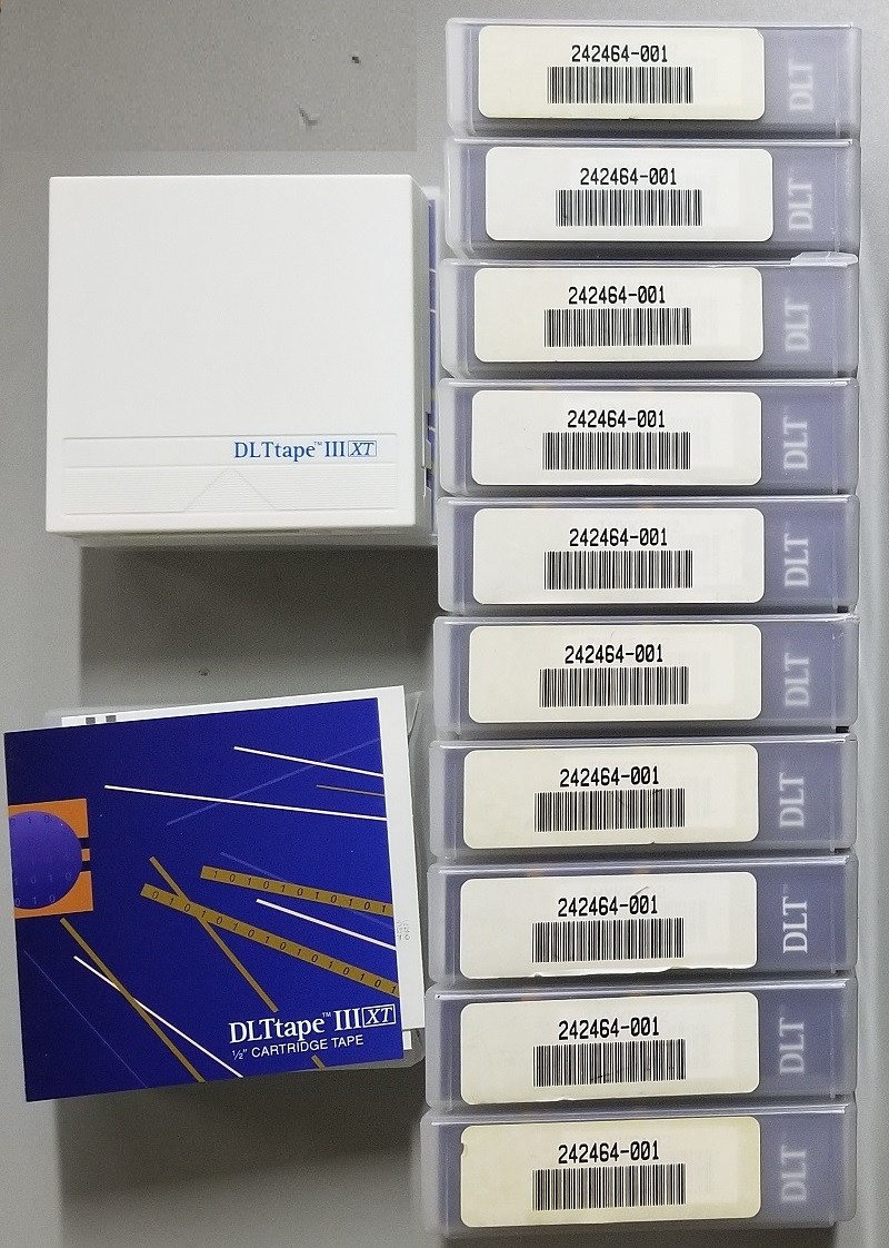 USED Quantum DLTtape III XT 15-30GB Data Tape Cartridges THXKE-01