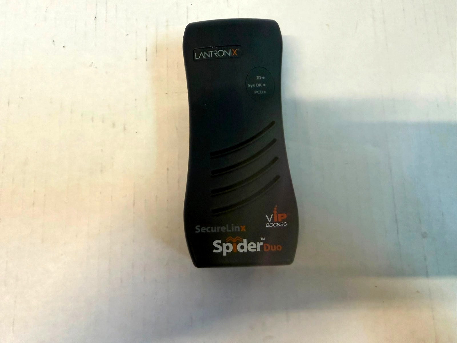 Lantronix SecureLinx SpiderDuo Remote KVM-Over-IP Switch w/ Power Supply (15B-B)