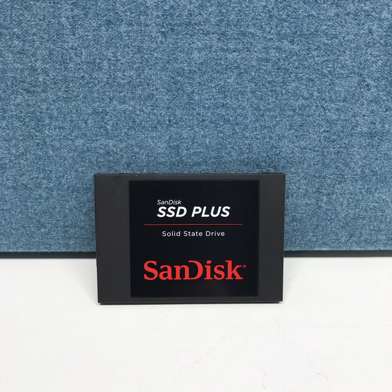 SanDisk SSD Plus 1TB 2.5 inch SATA III Internal (SDSSDA-1T00-G26) SSD