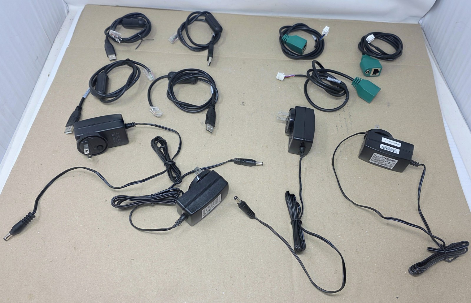 ID TECH 80139201-001 Eval Breakout, 220-0012-00 ViVOpay USB Harness & AC Adapter